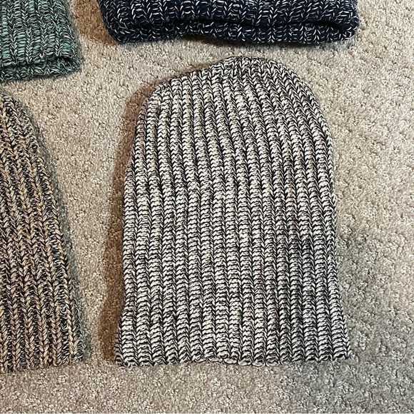 Love Your Melon Beanie Knit Hat Speckled Cream Black Gold Blue Patch Logo Lot 4x main image 10